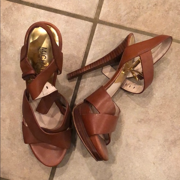 Michael kors heels - Picture 2 of 3